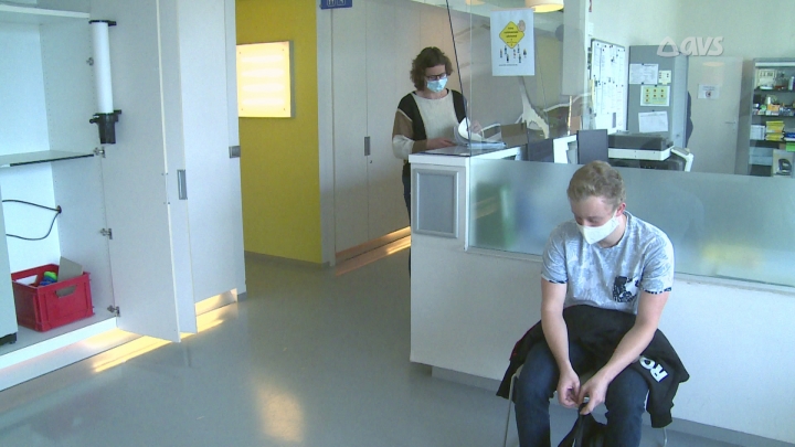 UZ Gent zoekt 2000 proefpersonen voor laatste fase coronavaccin