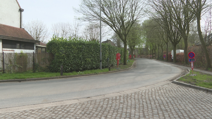 Parkeerverbod in wijk Merelbeke na overlast tijdens thuiswedstrijden KAA Gent