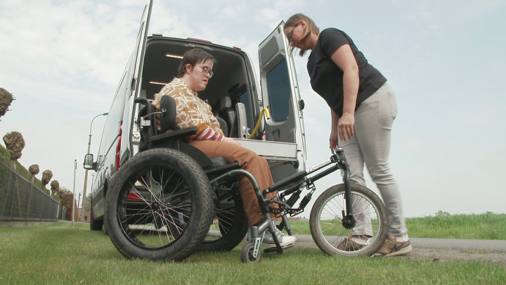 Natuurpunt Meetjesland laat rolstoelen maken voor op onverharde wandelpaden