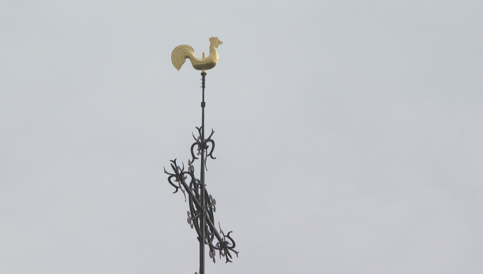Windhaan staat terug op kerktoren in Knesselare